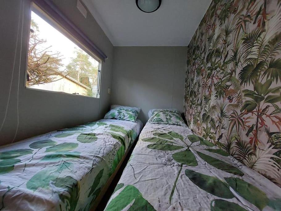 Te Huur: Leuke 4-Persoons Stacaravan Op Top Locatie! Hoenderloo Exteriör bild