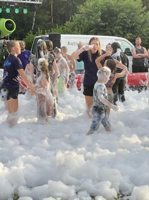 Te Huur: Leuke 4-Persoons Stacaravan Op Top Locatie! Hoenderloo Exteriör bild